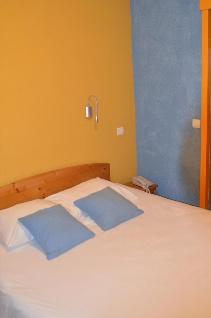 Hotel Au Fil De L'Eau Seyssel Buitenkant foto